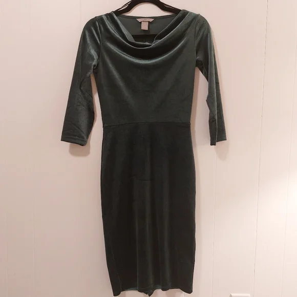 H&M Dark Green Velvet Dress, Size XS - Picture 2 of 5